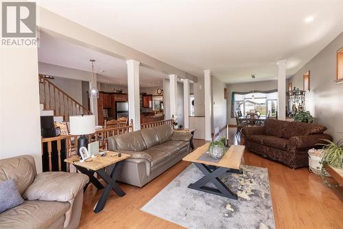 53 Laura St, Sault Ste. Marie, ON - Indoor Photo Showing Living Room