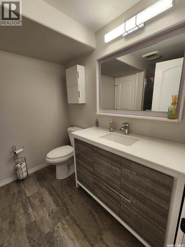 891 2Nd Street E, Shaunavon, SK - Indoor Photo Showing Bathroom