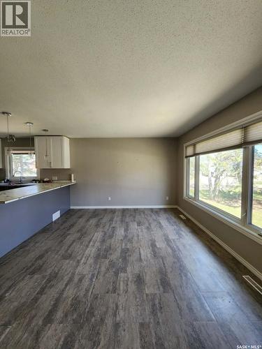 891 2Nd Street E, Shaunavon, SK - Indoor