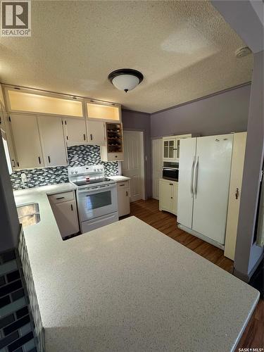 237 Perkins Street, Estevan, SK - Indoor Photo Showing Kitchen
