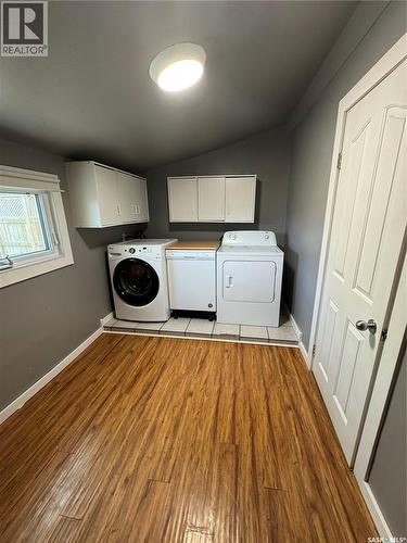 237 Perkins Street, Estevan, SK - Indoor Photo Showing Laundry Room