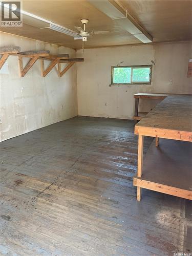 237 Perkins Street, Estevan, SK - Indoor Photo Showing Garage
