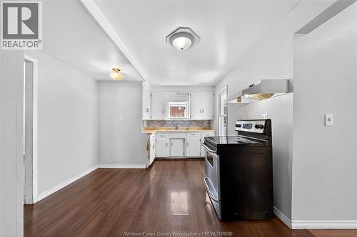 653 Labute, Tecumseh, ON - Indoor Photo Showing Kitchen