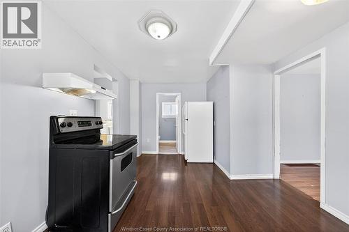 653 Labute, Tecumseh, ON - Indoor Photo Showing Kitchen