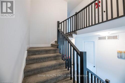 19 - 32 Faith Street, Cambridge, ON - Indoor Photo Showing Other Room