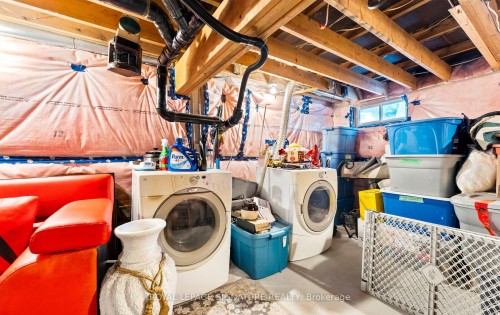17 Mustard Street, Uxbridge, ON - Indoor Photo Showing Laundry Room