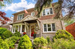 123 South Kingsway N/A  Toronto, ON M6S 3T5