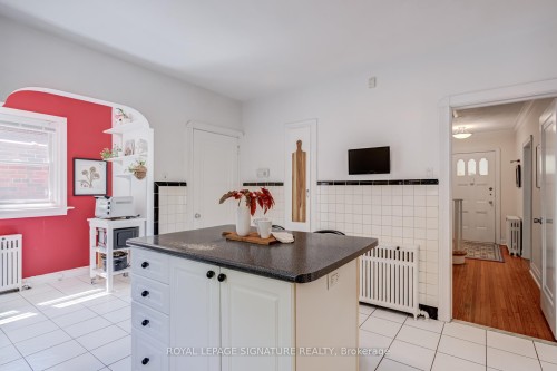 123 South Kingsway N/A, Toronto, ON - Indoor