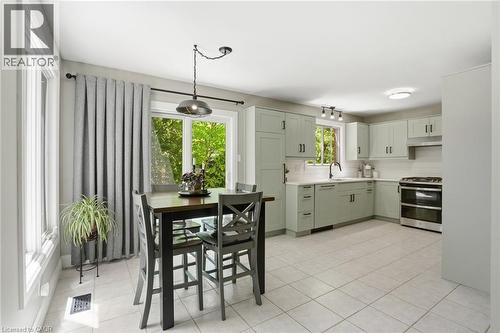 1300 Silvan Forest Drive, Burlington, ON - Indoor