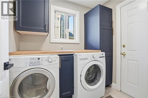 1300 Silvan Forest Drive, Burlington, ON - Indoor Photo Showing Laundry Room