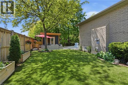 1300 Silvan Forest Drive, Burlington, ON - Outdoor