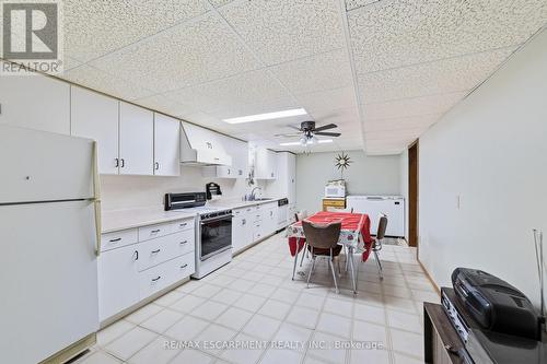 546 Dicenzo Drive, Hamilton, ON - Indoor Photo Showing Other Room