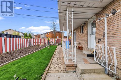 546 Dicenzo Drive, Hamilton, ON - Outdoor With Exterior