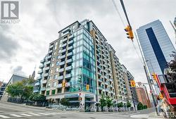 404 - 238 BESSERER STREET Ottawa, ON K1N 6B1