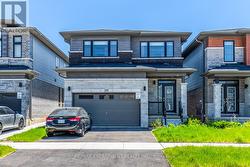 225 LONGBOAT RUN Brantford, ON N3T 0X1