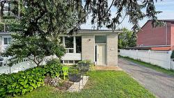 351 TAYLOR MILLS DRIVE N Richmond Hill, ON L4C 2T8