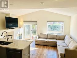 5846 DELLE DONNE DRIVE Mississauga, ON L5M 6R8