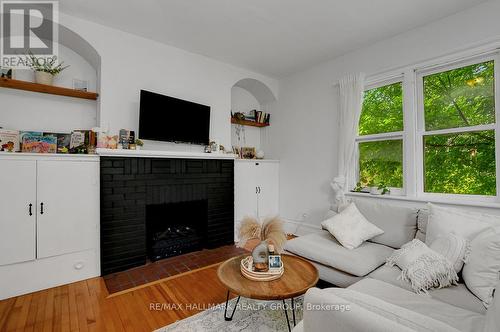 120 Strathcona Avenue, Ottawa, ON - Indoor Photo Showing Living Room With Fireplace
