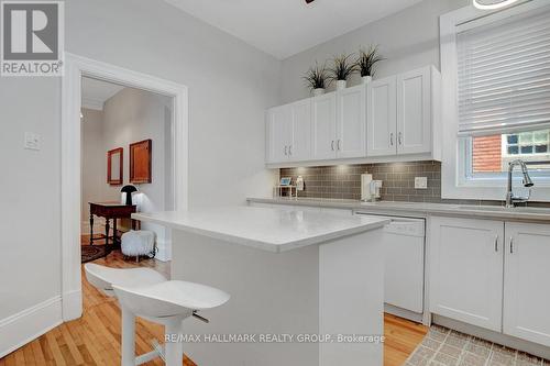 120 Strathcona Avenue, Ottawa, ON - Indoor Photo Showing Kitchen