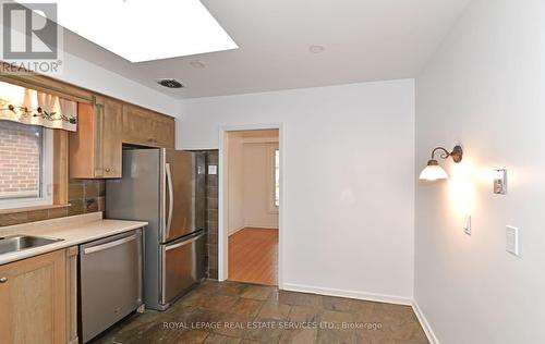 3 Kellogg Street, Toronto, ON - Indoor Photo Showing Kitchen