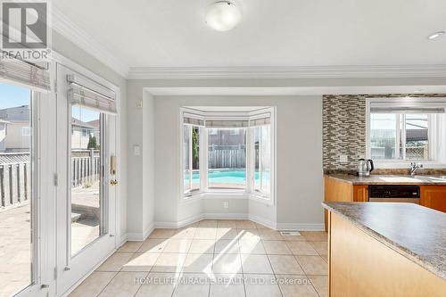1026 Holdsworth Crescent, Milton, ON - Indoor Photo Showing Kitchen