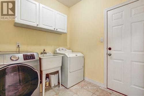 941 Barclay Road, London South (South L), ON - Indoor Photo Showing Laundry Room