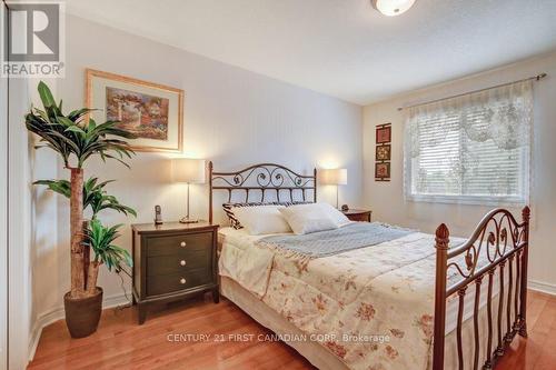 941 Barclay Road, London South (South L), ON - Indoor Photo Showing Bedroom