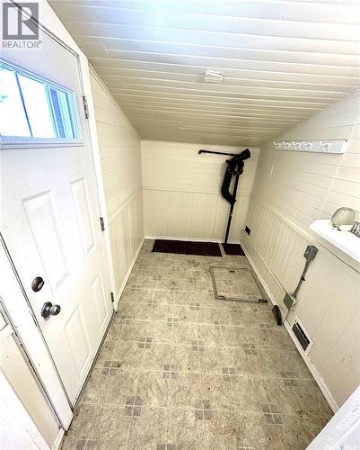 58 10Th Avenue Ne, Swift Current, SK - Indoor Photo Showing Other Room