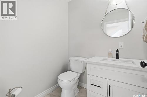 A-B 141 Queen Street, Elbow, SK - Indoor Photo Showing Bathroom