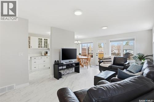 A-B 141 Queen Street, Elbow, SK - Indoor Photo Showing Living Room