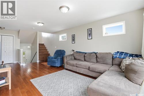 A-B 141 Queen Street, Elbow, SK - Indoor Photo Showing Living Room