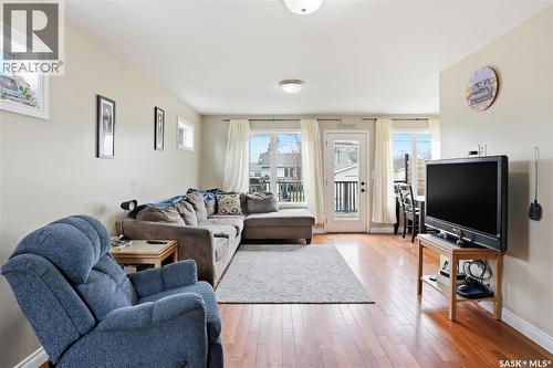 A-B 141 Queen Street, Elbow, SK - Indoor Photo Showing Living Room