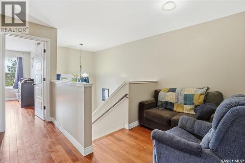 A-B 141 Queen Street, Elbow, SK - Indoor