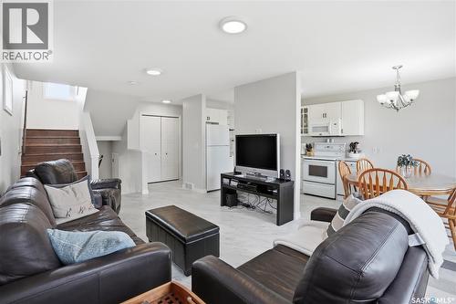 A-B 141 Queen Street, Elbow, SK - Indoor Photo Showing Living Room