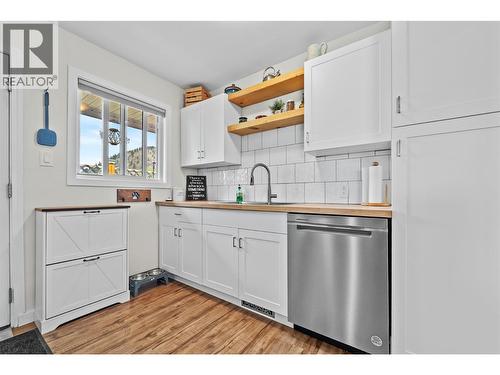 1735 Quilchena Avenue, Merritt, BC - Indoor Photo Showing Kitchen