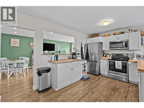 1735 Quilchena Avenue, Merritt, BC - Indoor Photo Showing Kitchen