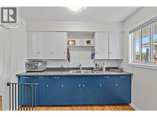 1735 Quilchena Avenue, Merritt, BC - Indoor Photo Showing Kitchen With Double Sink