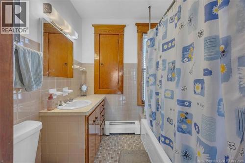360 Riverview Drive, Saint John, NB - Indoor Photo Showing Bathroom