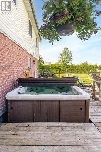 2823 Small Street, Innisfil, ON - Outdoor With Exterior