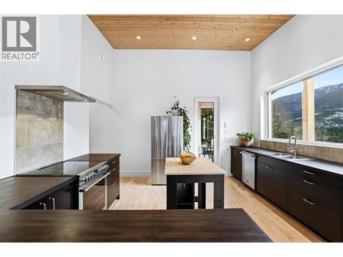 Main Kitchen - 6804 Grandview Drive, Nelson, BC - Indoor Photo Showing Kitchen With Double Sink