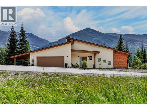 6804 Grandview Drive, Nelson, BC - Outdoor