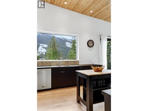 6804 Grandview Drive, Nelson, BC - Indoor