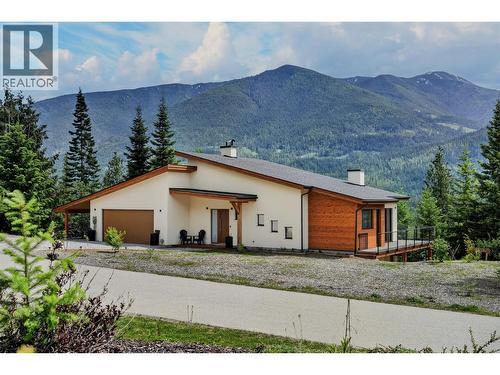 6804 Grandview Drive, Nelson, BC - Outdoor