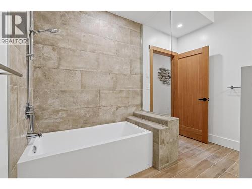 6804 Grandview Drive, Nelson, BC - Indoor Photo Showing Bathroom