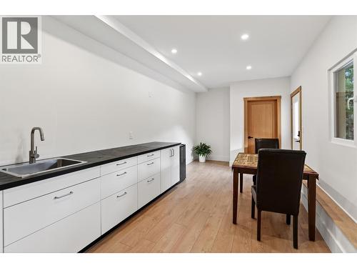 Suite: Kitchen/entrance - 6804 Grandview Drive, Nelson, BC - Indoor