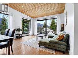 Main Living - 