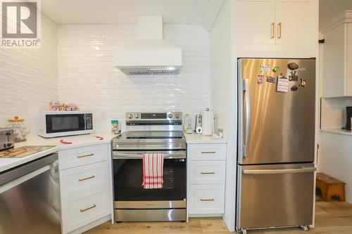 476 Cloudslee Rd, Plummer Additional Township, ON - Indoor Photo Showing Kitchen