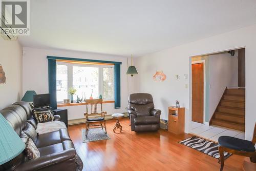 34 Taskar Dr, Sault Ste. Marie, ON - Indoor Photo Showing Living Room