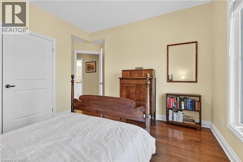 6786 Christine Court, Niagara Falls, ON - Indoor Photo Showing Bedroom