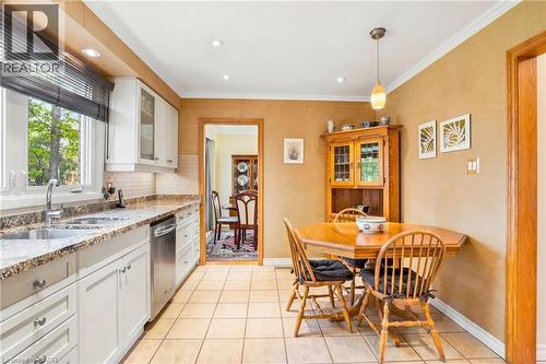 1381 Majestic Drive, Burlington, ON - Indoor